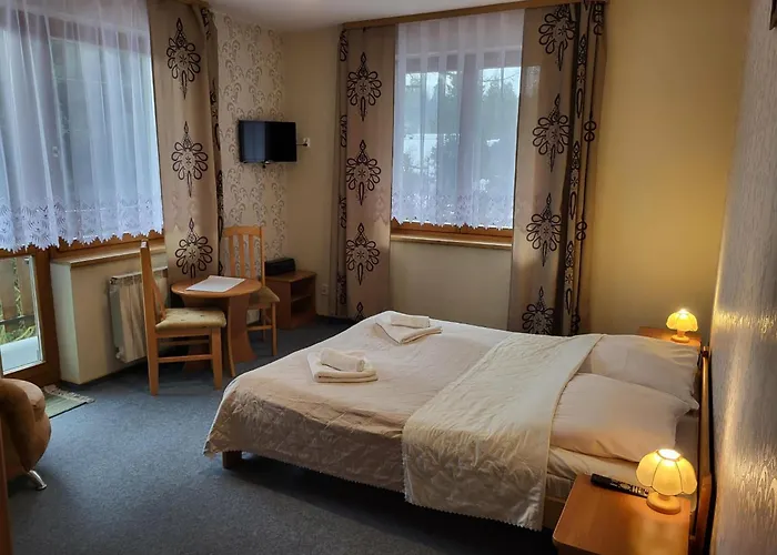 ホームステイ U Tomali